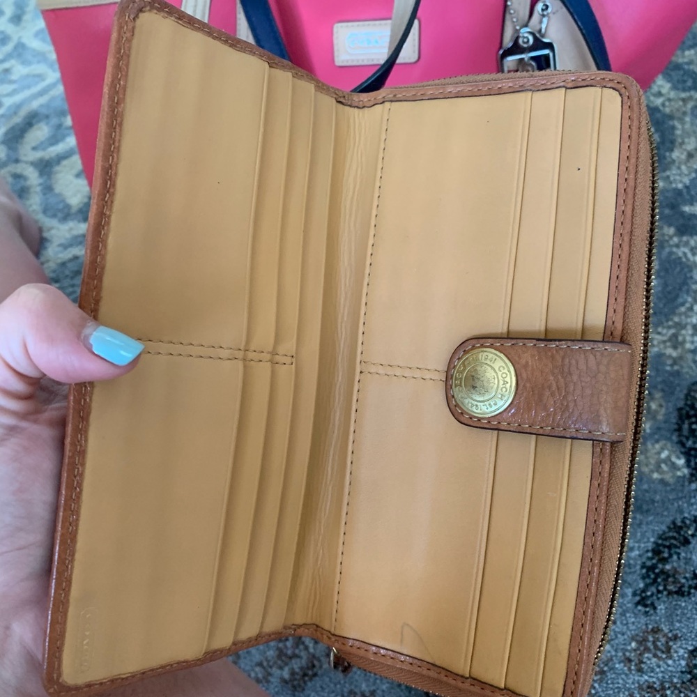 Wallet - Picture 3 of 4